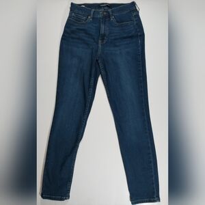 Calvin Klein women's size 6 skinny jeans.